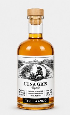 Luna Gris Artisanal Tequila bottle